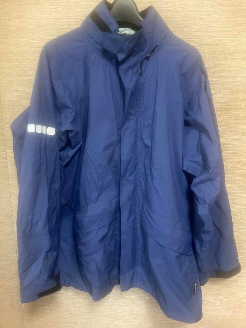 競馬出資者セリフォス ベンチコート マイルチャンピオンシップ記念品S